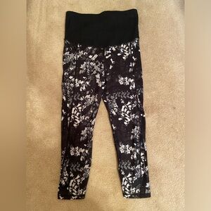 Gap Fit maternity leggings sz. Medium regular length sculpt compression like new